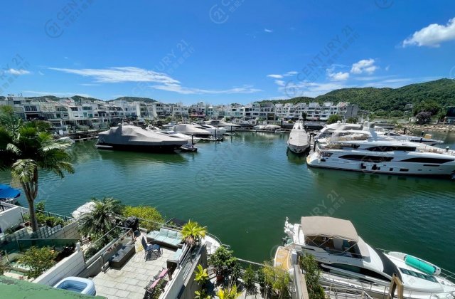 MARINA COVE WITH PONTOON !!