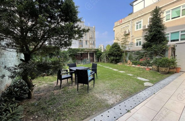 Clear Water Bay Village House